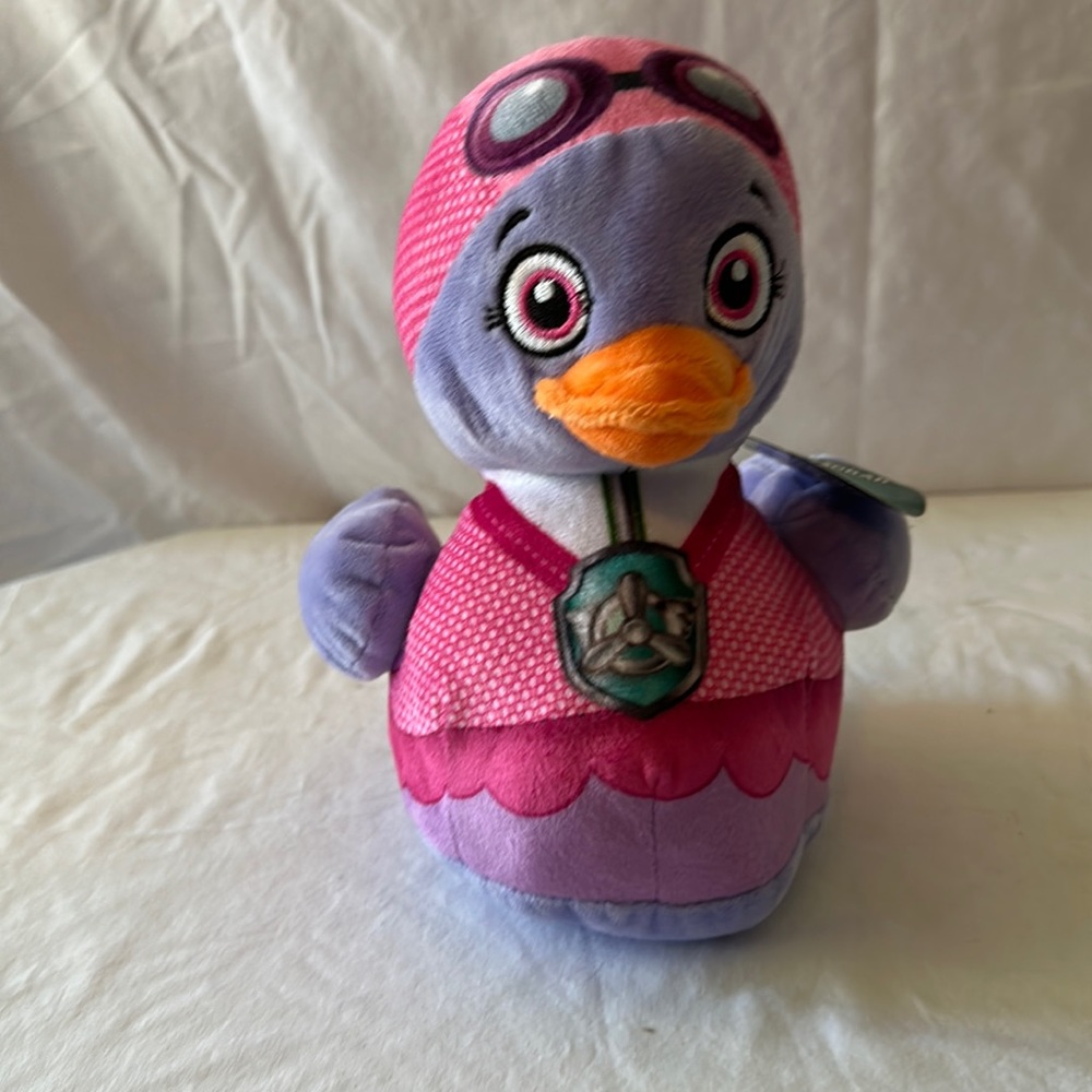 PLUSH DUCK    NEW